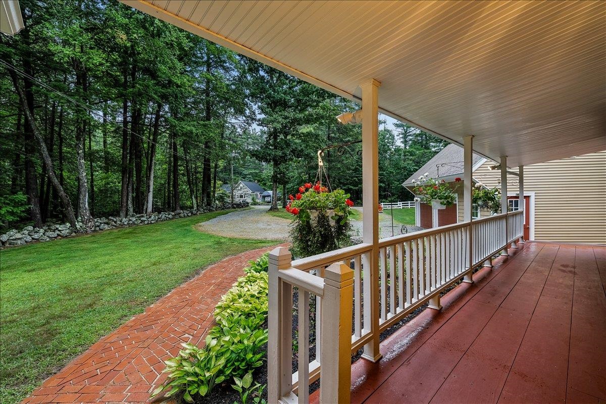494 Bedford Road New Boston, NH 03070 - Photo 3 of 54 Gallery Image 3