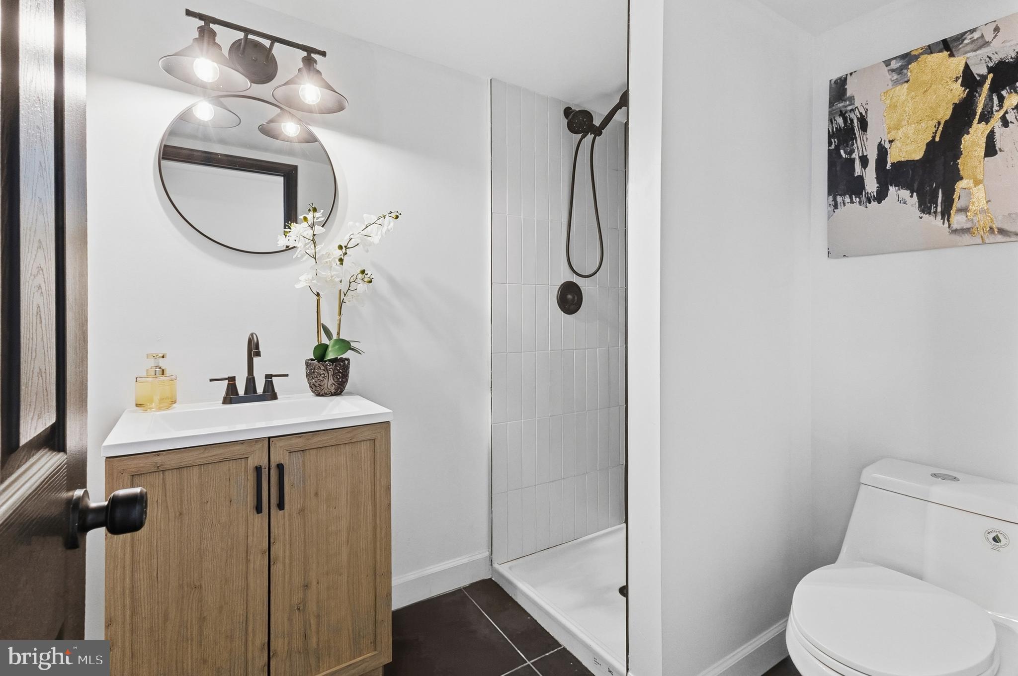 610 Scott Street Baltimore, MD 21230 - Photo 16 of 26 Second Level Full Bath