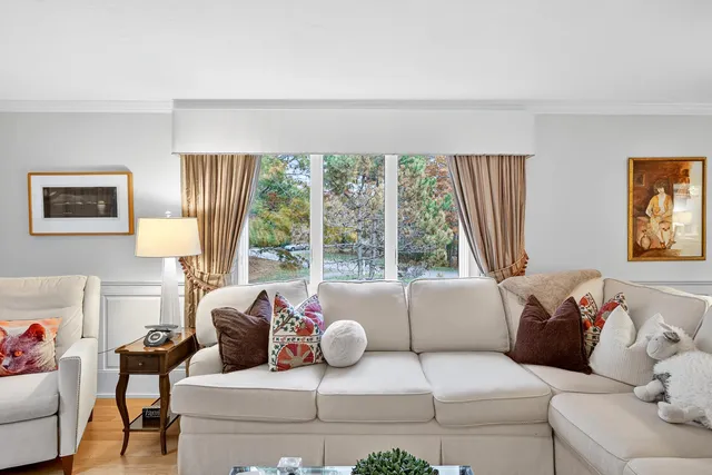 $662,000 | 1 Par Three Court, Unit 1, Mashpee, MA 02649