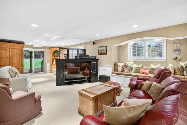 $662,000 | 1 Par Three Court, Unit 1, Mashpee, MA 02649