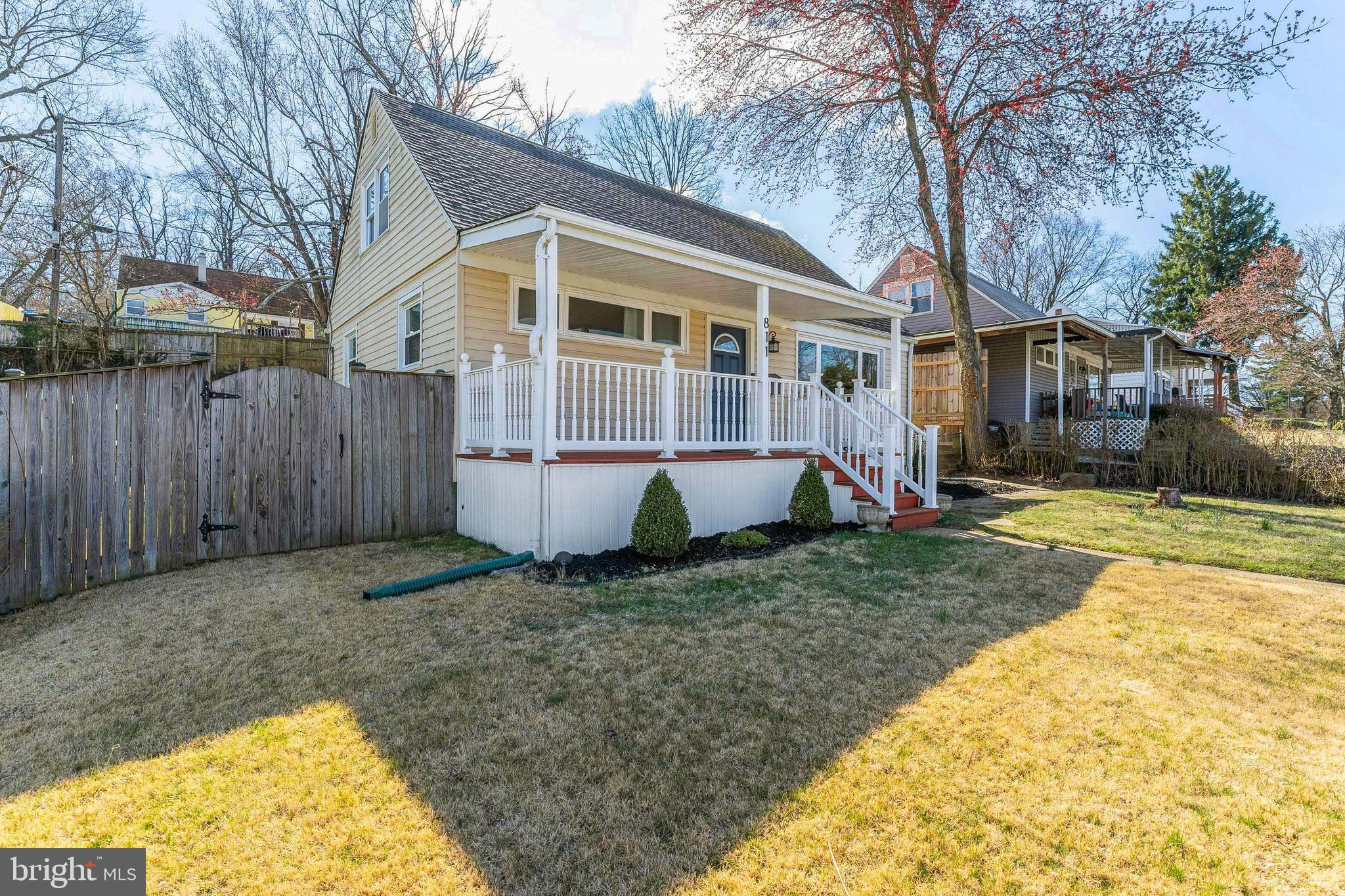 811 Cliffedge Road Pikesville, MD 21208 - Photo 2 of 35