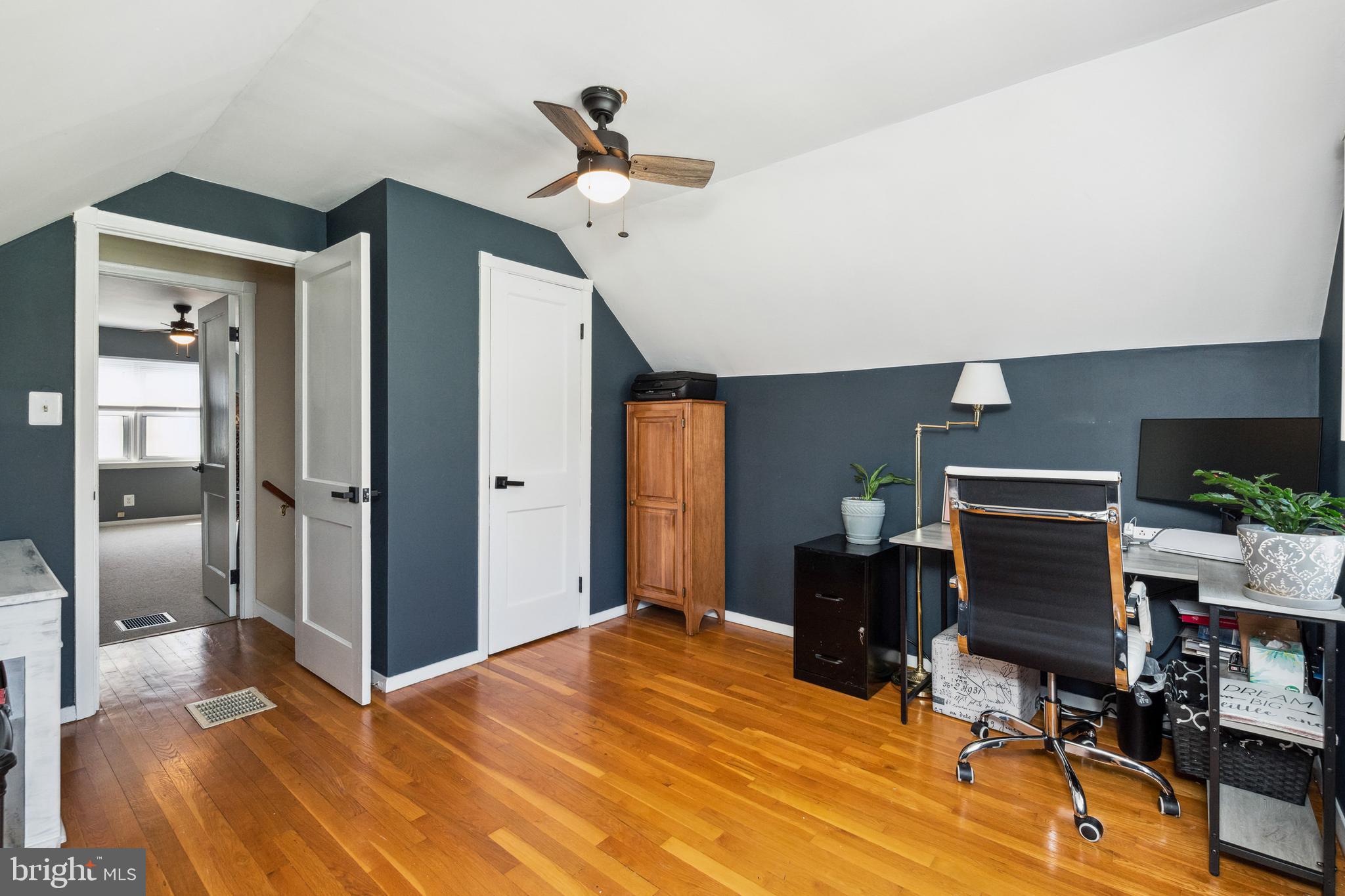 811 Cliffedge Road Pikesville, MD 21208 - Photo 23 of 35