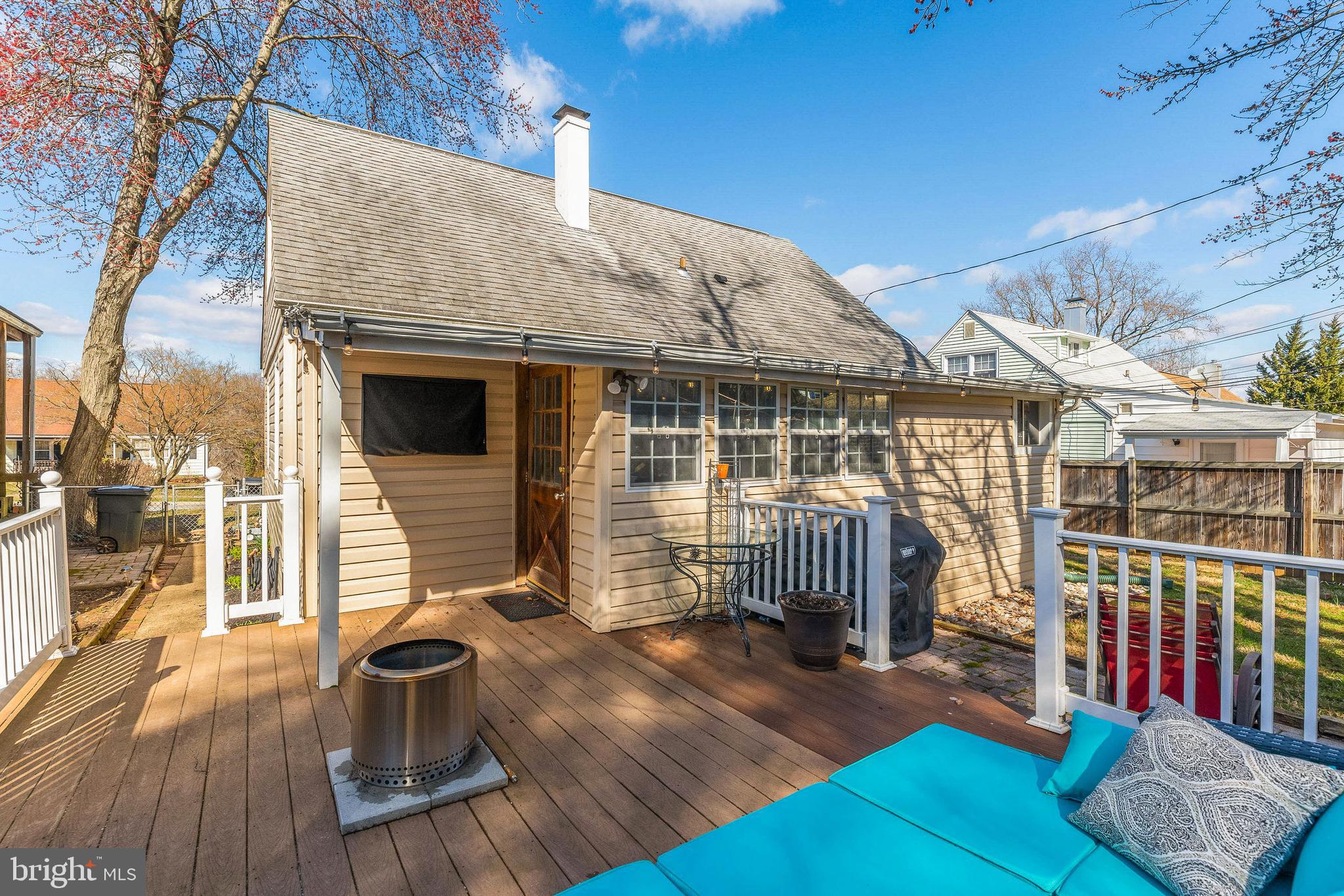 811 Cliffedge Road Pikesville, MD 21208 - Photo 33 of 35