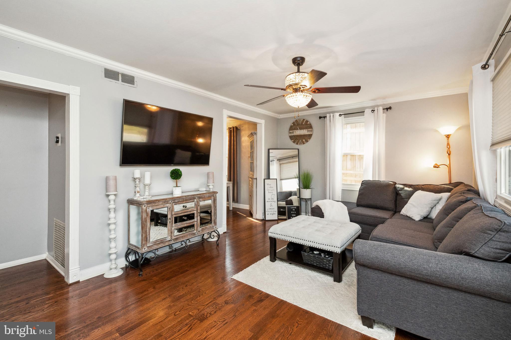 811 Cliffedge Road Pikesville, MD 21208 - Photo 6 of 35