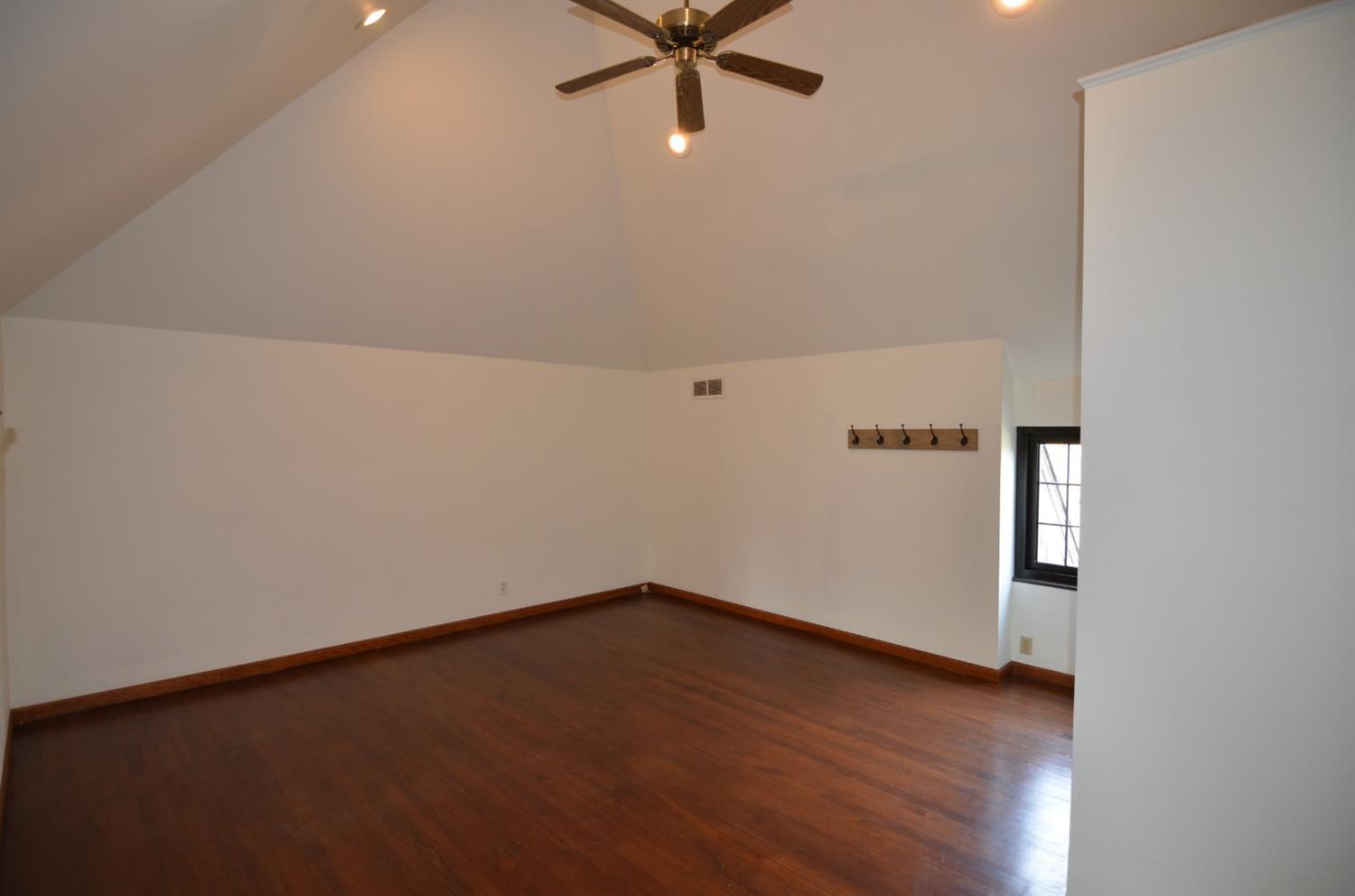 7619 Montgomery Road Cincinnati, OH 45236 - Photo 22 of 36