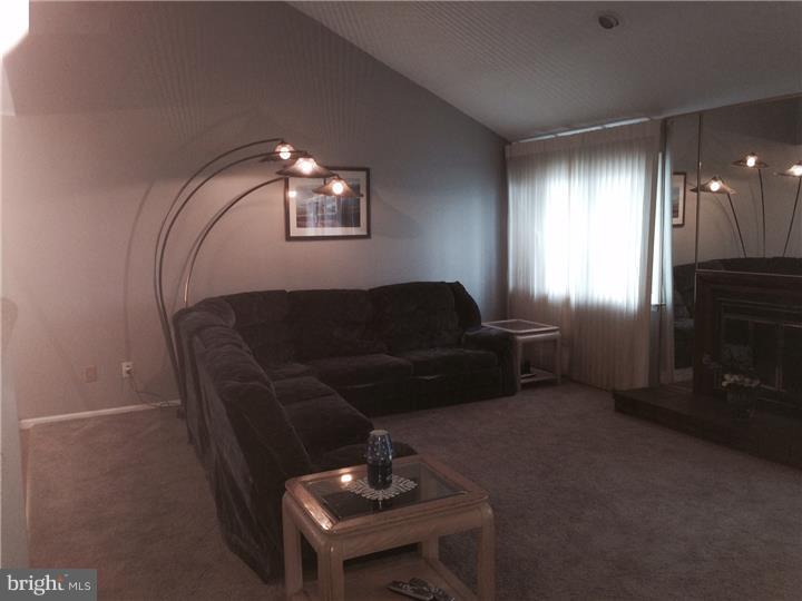 302 Basin Road Hammonton, NJ 08037 - Photo 4 of 23 Living Room