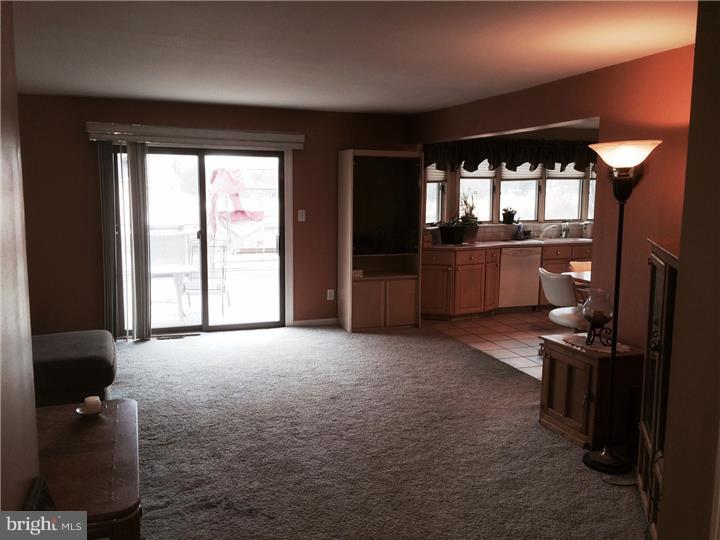 302 Basin Road Hammonton, NJ 08037 - Photo 6 of 23 Family Room
