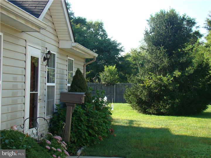142 Alexander Road Edgewater Park, NJ 08010 - Photo 2 of 5