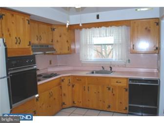 642 Vernon Road Springfield, PA 19064 - Photo 5 of 10 Kitchen