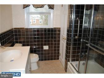 642 Vernon Road Springfield, PA 19064 - Photo 7 of 10 Bathroom