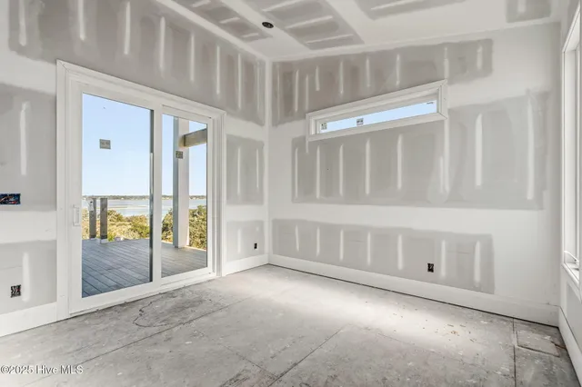$1,895,000 | 140 Auger Shell Court, Surf City, NC 28445