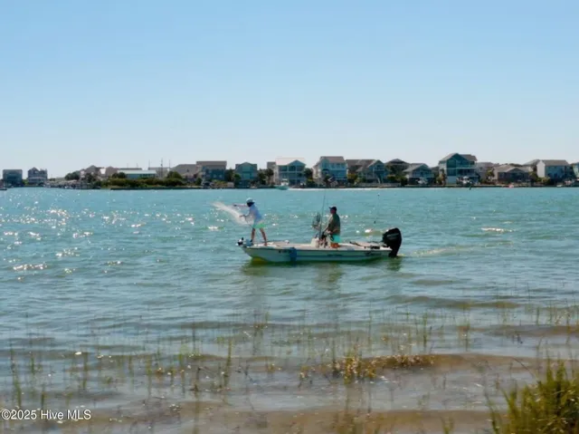 $1,895,000 | 140 Auger Shell Court, Surf City, NC 28445