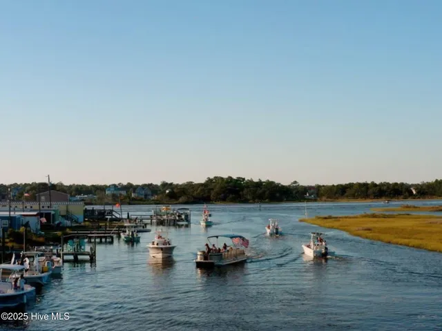 $1,895,000 | 140 Auger Shell Court, Surf City, NC 28445