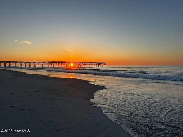 $1,895,000 | 140 Auger Shell Court, Surf City, NC 28445