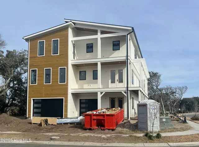 $1,895,000 | 140 Auger Shell Court, Surf City, NC 28445