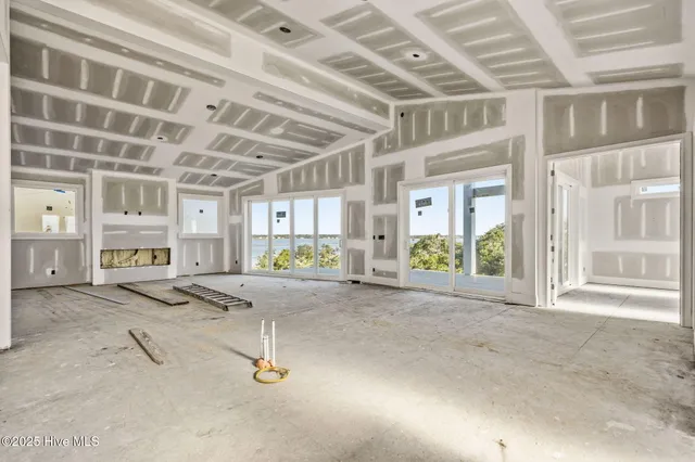 $1,895,000 | 140 Auger Shell Court, Surf City, NC 28445