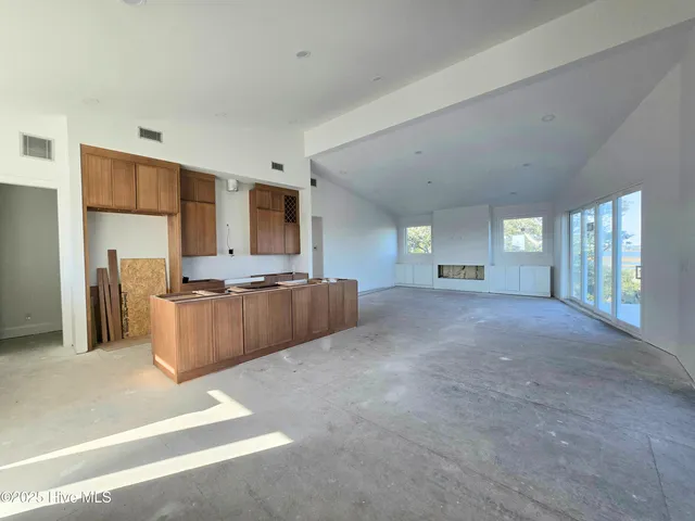 $1,895,000 | 140 Auger Shell Court, Surf City, NC 28445