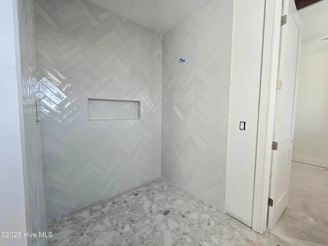 $1,895,000 | 140 Auger Shell Court, Surf City, NC 28445