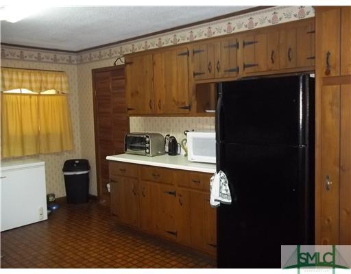 950 Old Olive Branch Road Ellabell, GA 31308 - Photo 17 of 25 Kitchen.