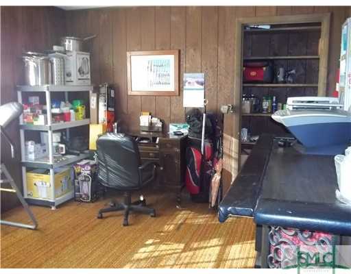 950 Old Olive Branch Road Ellabell, GA 31308 - Photo 3 of 25 Butler Pantry.