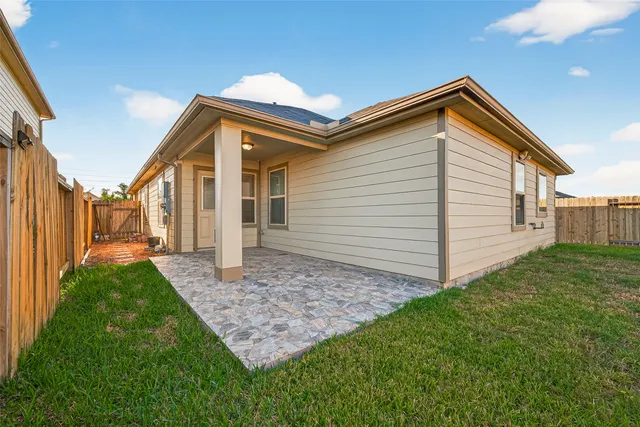 a view of backyard of house