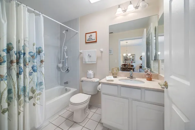 $249,900 | 3400 Wellington Court, Unit 306, Rolling Meadows, IL 60008