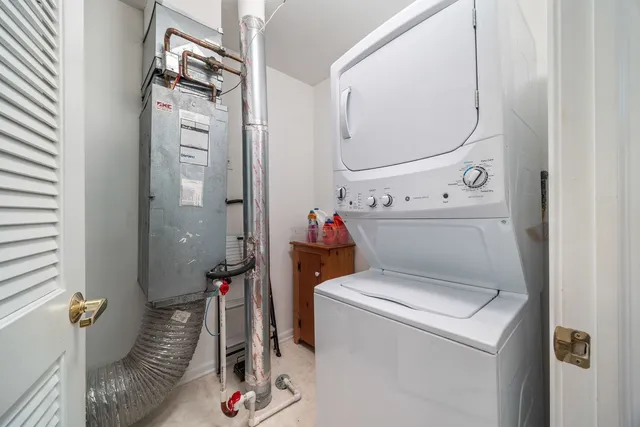 $249,900 | 3400 Wellington Court, Unit 306, Rolling Meadows, IL 60008