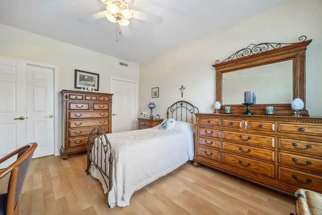 $249,900 | 3400 Wellington Court, Unit 306, Rolling Meadows, IL 60008