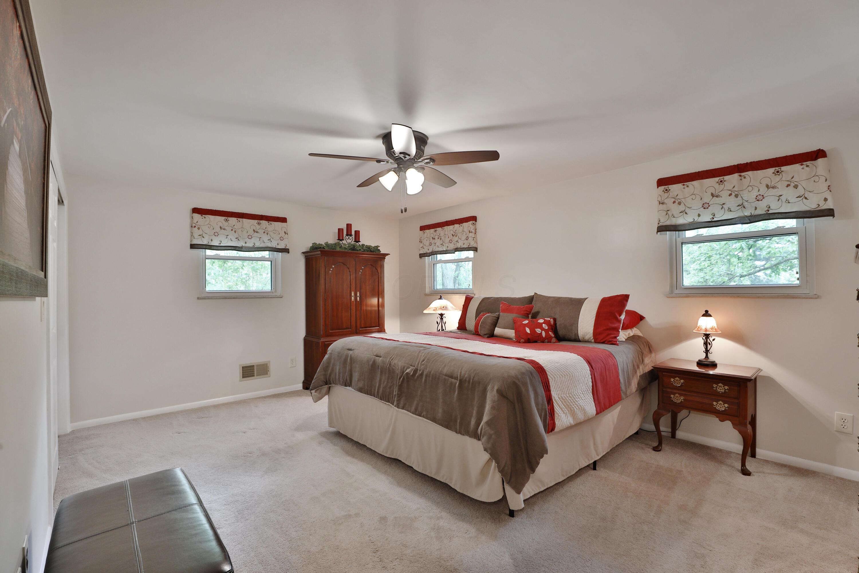 6653 Merwin Road Columbus, OH 43235 - Photo 38 of 55 Primary Suite