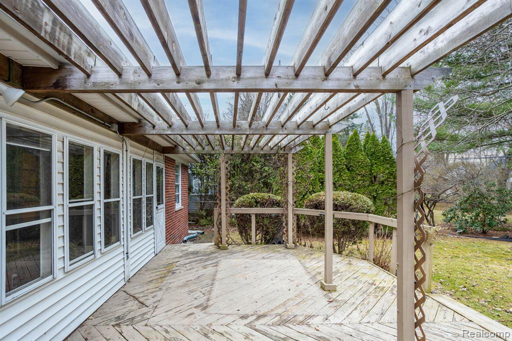 341 Ridgemont Road Grosse Pointe Farms, MI 48236 - Photo 31 of 38
