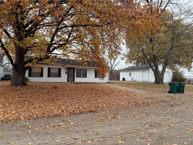 $75,000 | 1123 St Bartholomew Drive, Cahokia, IL 62206