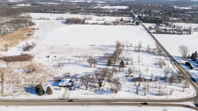 $875,000 | 4510 County Highway, Unit 4522, West Bend, WI 53095
