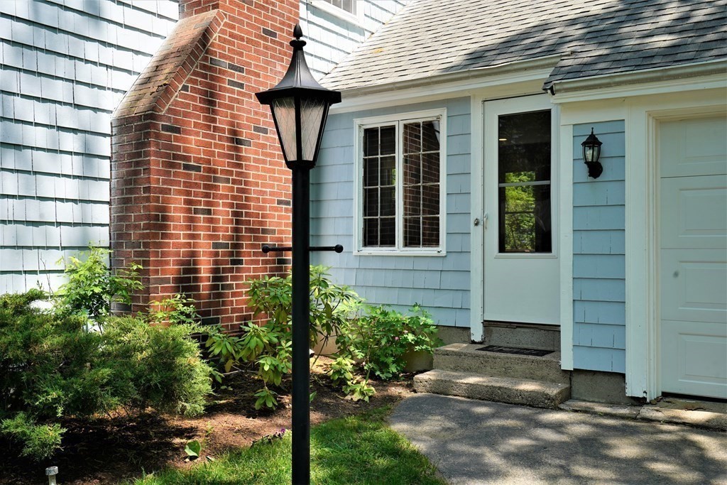 45 Anawan Road North Attleboro, MA 02760 - Photo 4 of 42 Gallery Image 4