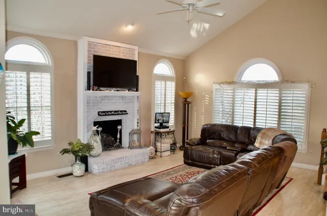 $995,900 | 7573 Fusilier Drive, Warrenton, VA 20186