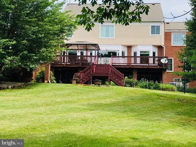 a outdoor view with a seating space