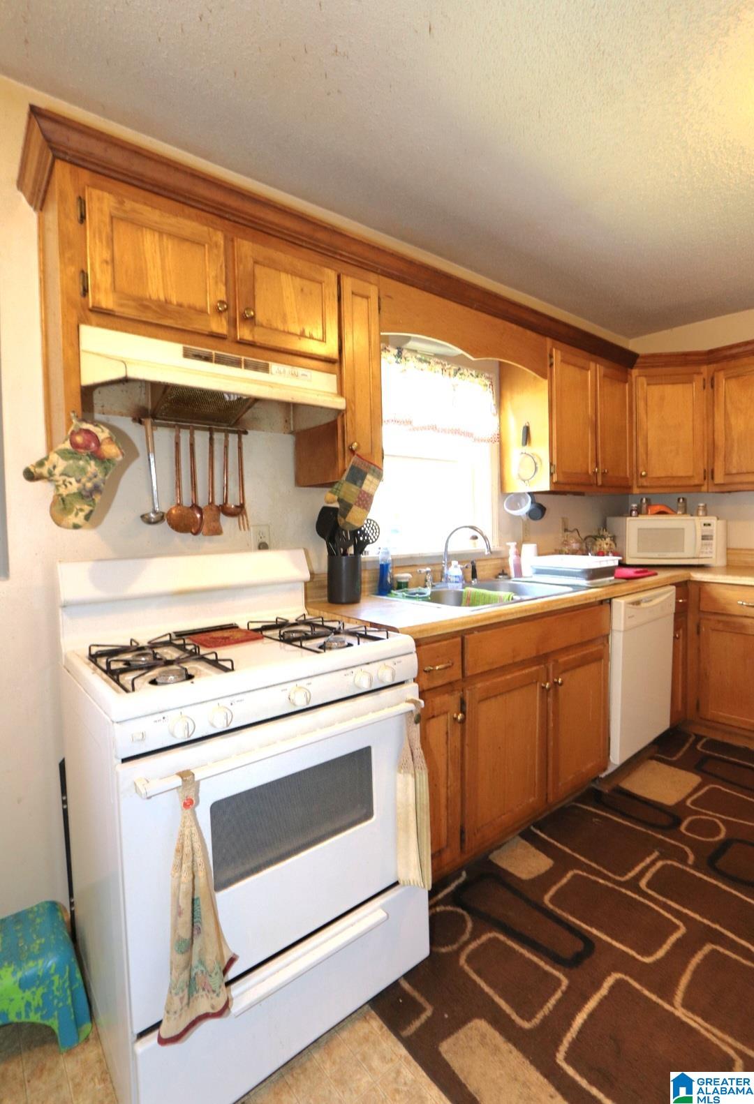 801 Walnut Street Talladega, AL 35160 - Photo 5 of 25