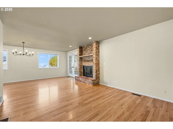 $658,000 | 2536 15th Street, Springfield, OR 97477