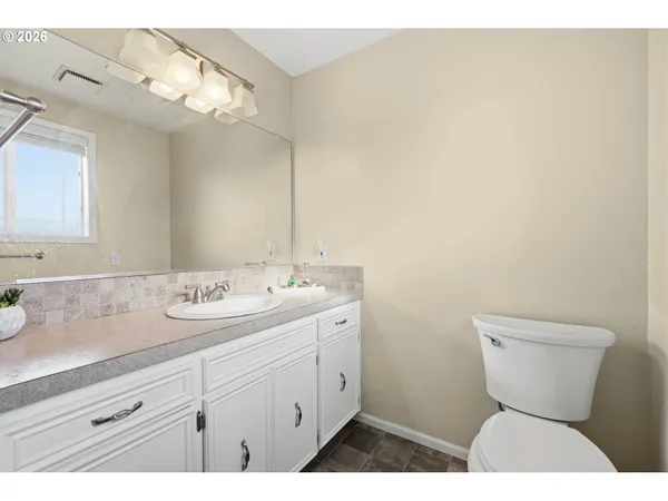 $658,000 | 2536 15th Street, Springfield, OR 97477