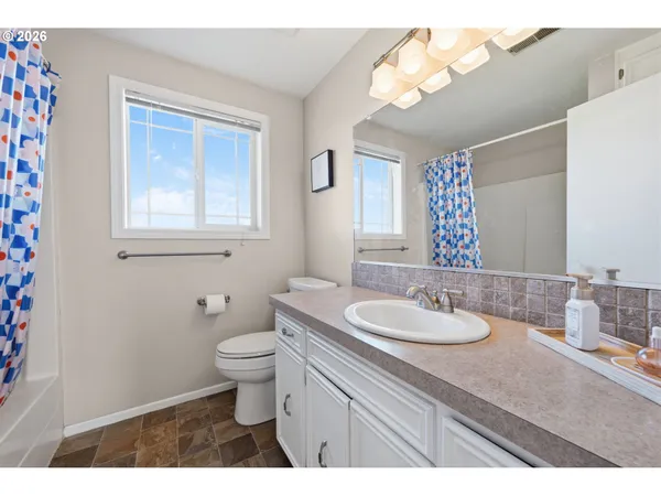 $658,000 | 2536 15th Street, Springfield, OR 97477