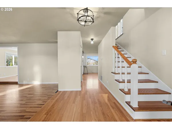 $658,000 | 2536 15th Street, Springfield, OR 97477