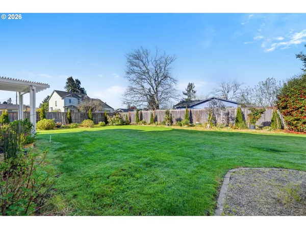 $658,000 | 2536 15th Street, Springfield, OR 97477