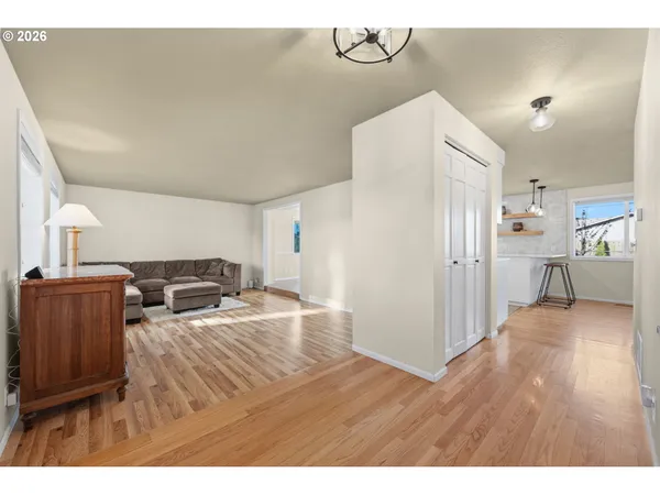 $658,000 | 2536 15th Street, Springfield, OR 97477