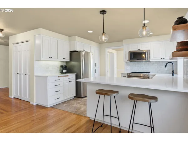 $658,000 | 2536 15th Street, Springfield, OR 97477