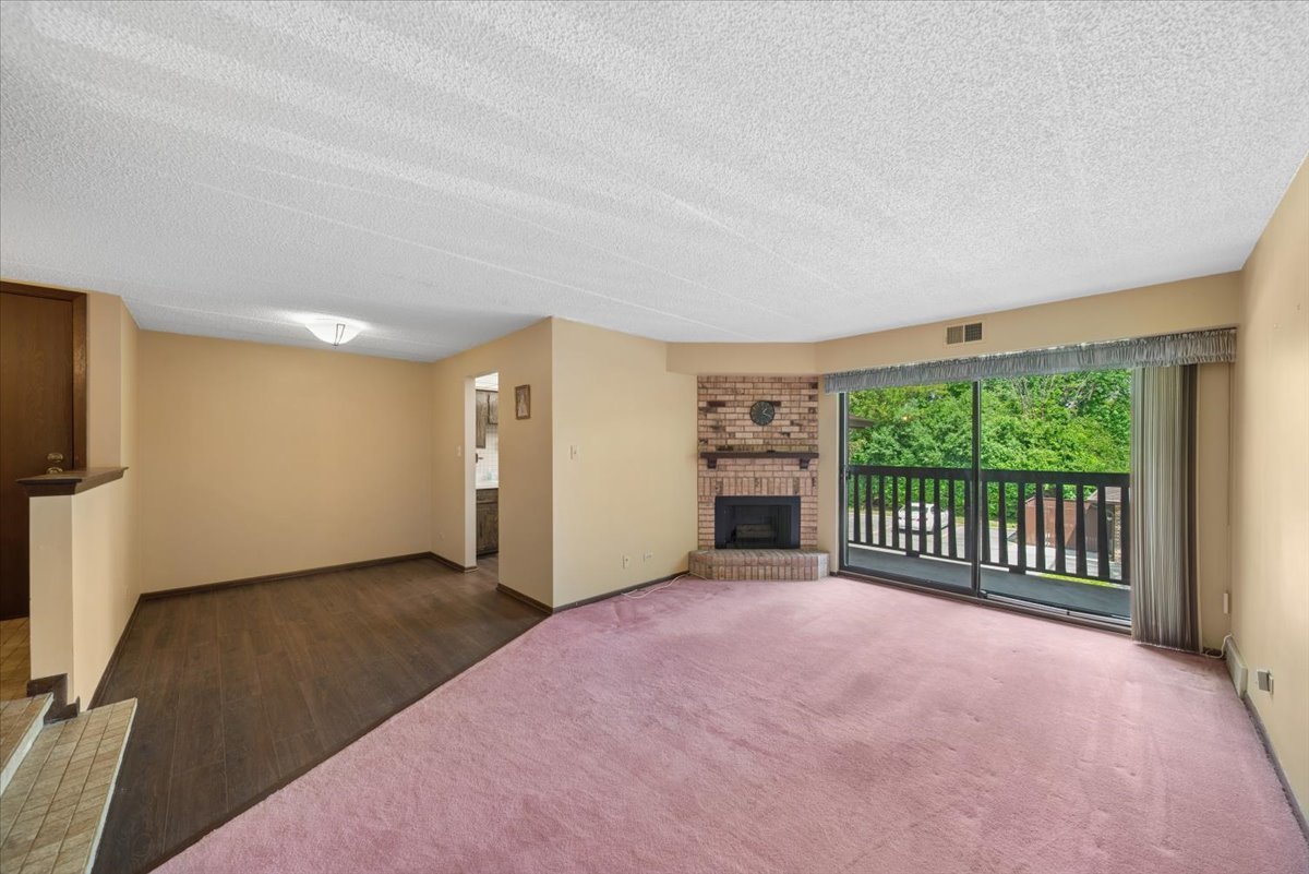 525 Cumnor Road, Unit 204 Westmont, IL 60559 - Photo 5 of 19