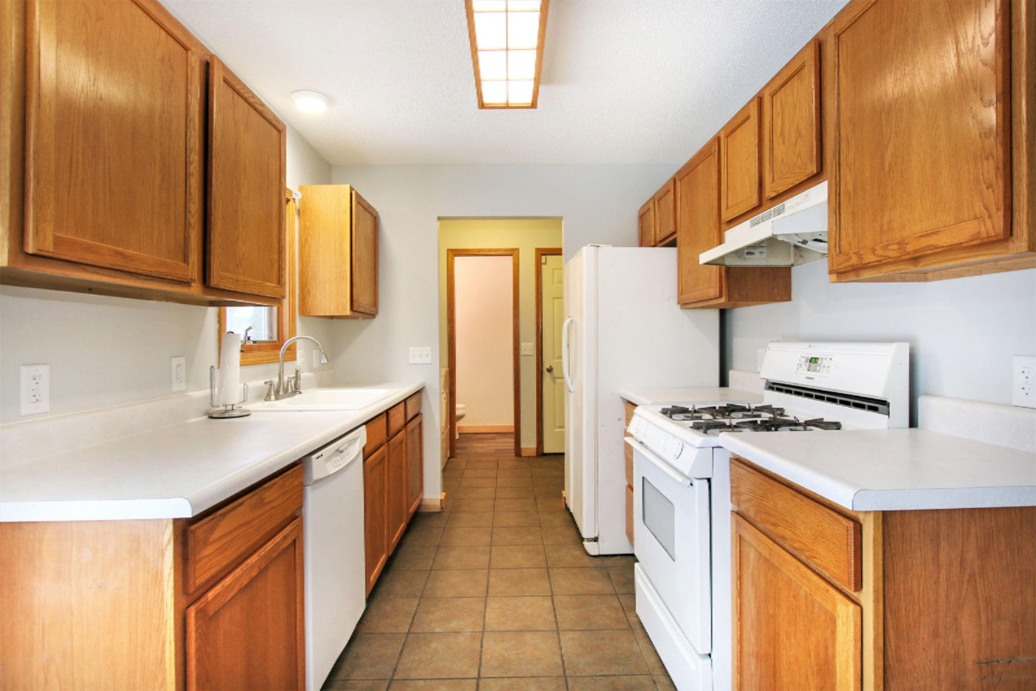 4512 Hall Road Muskegon, MI 49442 - Photo 9 of 36 Kitchen