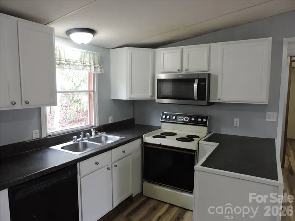 $189,900 | 2271 Gouges Creek Road, Spruce Pine, NC 28777