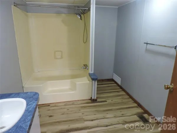 $189,900 | 2271 Gouges Creek Road, Spruce Pine, NC 28777