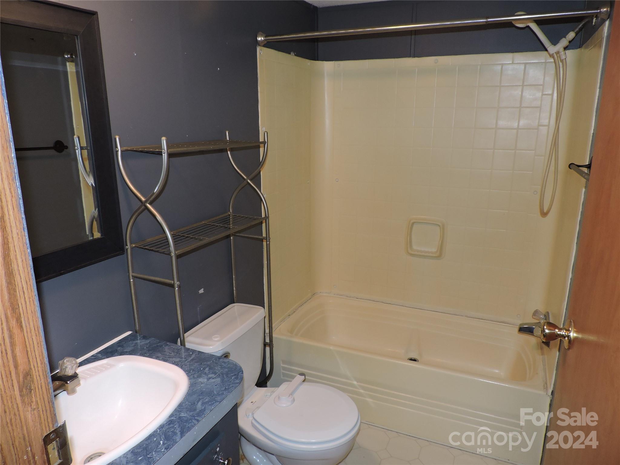 2271 Gouges Creek Road Spruce Pine, NC 28777 - Photo 32 of 37