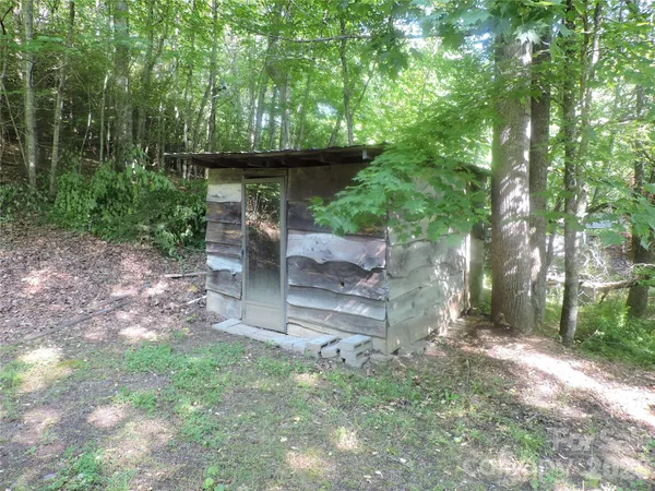 $189,900 | 2271 Gouges Creek Road, Spruce Pine, NC 28777