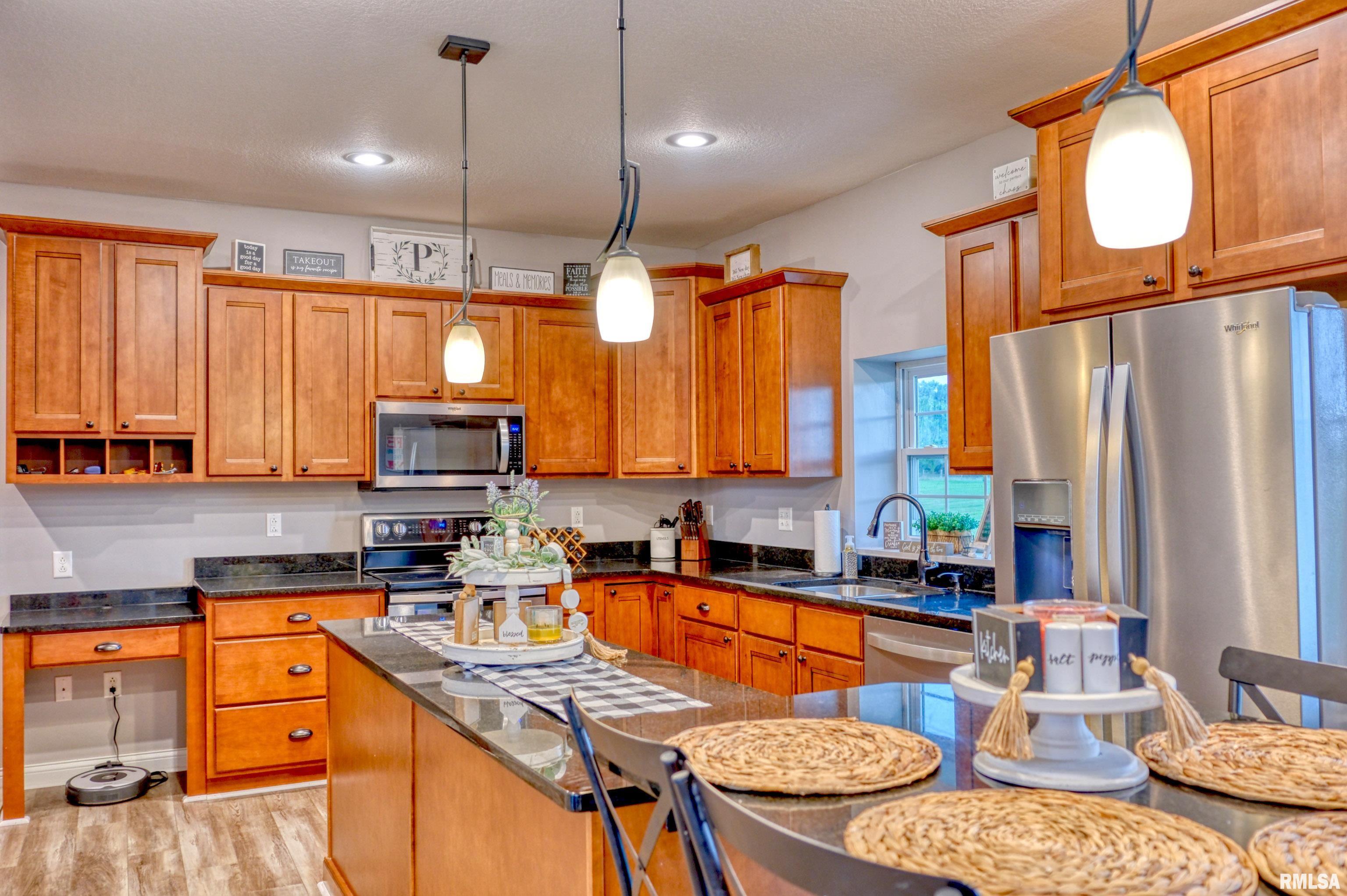 13097 Cochran Road Marion, IL 62959 - Photo 8 of 56 Gallery Image 8